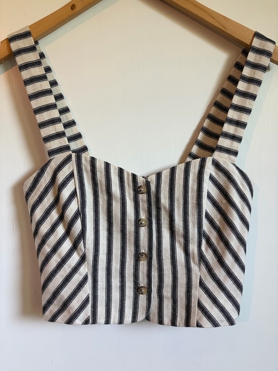Self Contrast Tops - NWOT Self Contrast Striped Button-Front Crop Top - Black & Cream - XS